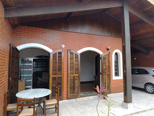 Casa Muito Linda Com Edicula Em Itanhaem