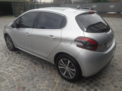 Peugeot 208 1.6 Feline 2017