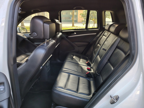 Volkswagen Tiguan 2.0 TSI R-Line