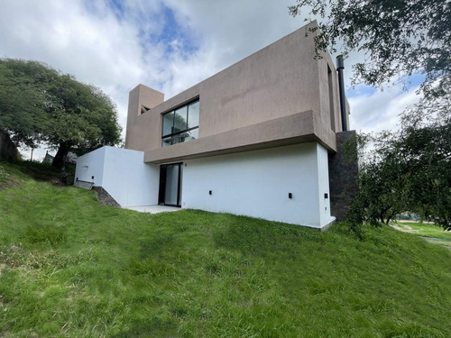 Venta Casa Ubicada En Country Estancia El Terrón
