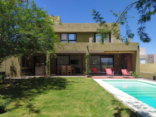 Imagen 11 de 19 de Se Vende Casa + Las Cañitas Barrio Privado + 3 Dormitorios