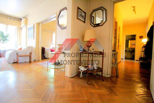Apartamento En Venta 4 Dormitorios - Pocitos