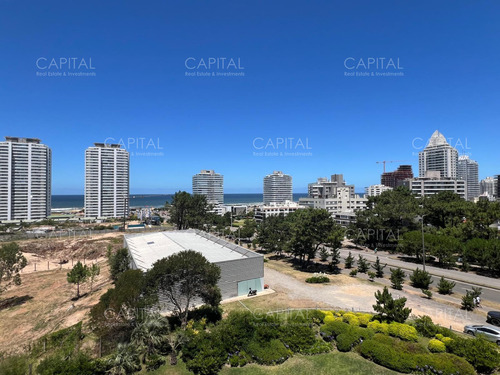 Apartamento De Un Dormitorio En Venta, Torre One Punta Del Este.