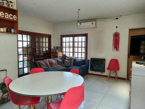 Imagen 5 de 11 de Casa En Venta En Castelar Norte