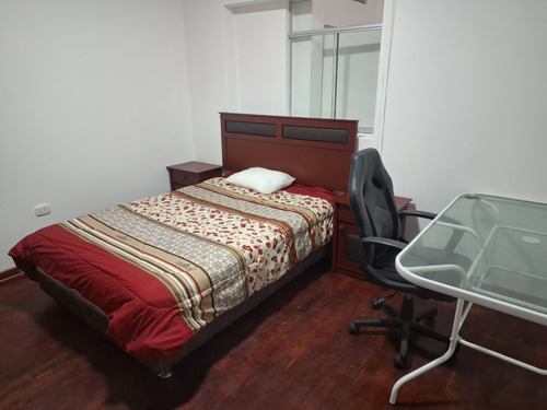 Oferta Habitación Amoblada, Jacuzzi A 1cdra San Isidro (av Navarrete) Cochera Opc.