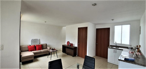 Imagen 1 de 4 de Vendo Casa De Dos Plantas, Urbanización Cataluña - Manta, Vía A Rocafuerte, Intersección Con La Av. Circunvalación. Etapa A - Lote Casa # 1