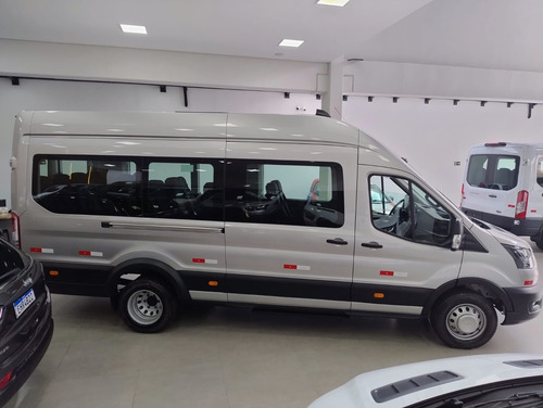 Nova Ford Transit Executiva 17+1 Lugares 2025 0km 5p Prata