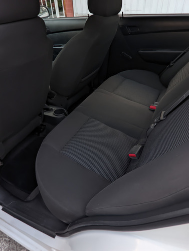Aveo Mod. 2015 Std. Seguros Eléctricos Clima.