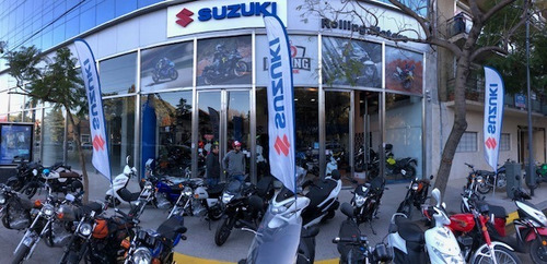 Imagen 3 de 9 de Parabrisa Givi Para Vstrom 1000 En Rolling Motors
