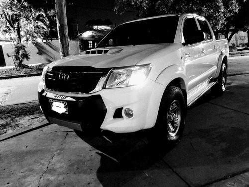 Toyota Hilux 3.0 Cd Sr 171cv 4x2 - B3 2015