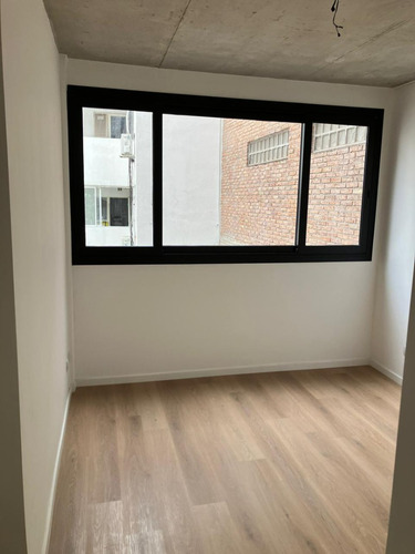 Venta Impecable 3 Ambientes Olivos. Consultar Para Visita.