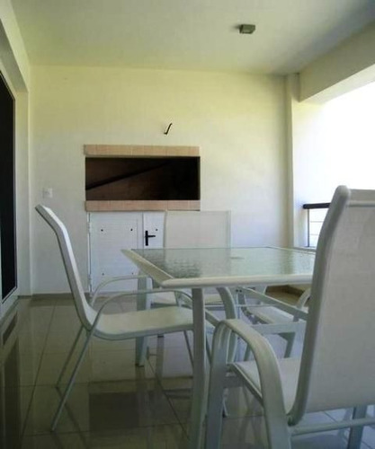 Apartamento En Venta De 1 Dormitorio En Solanas