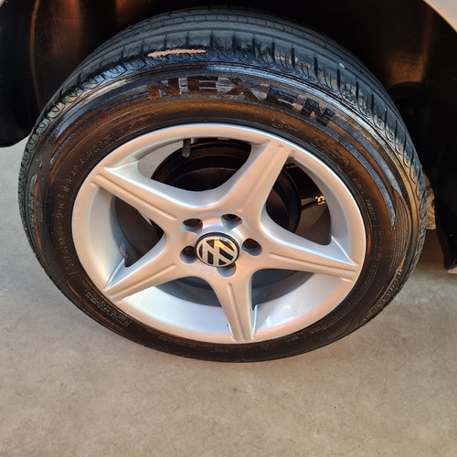 Volkswagen Fox 1.6 Vht Plus Total Flex 5p