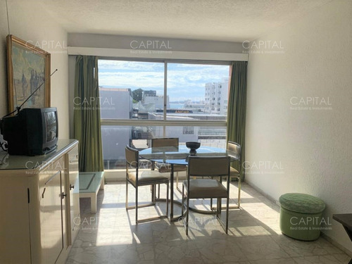 Apartamento De Un Dormitorio En Venta - Península De Punta Del Este