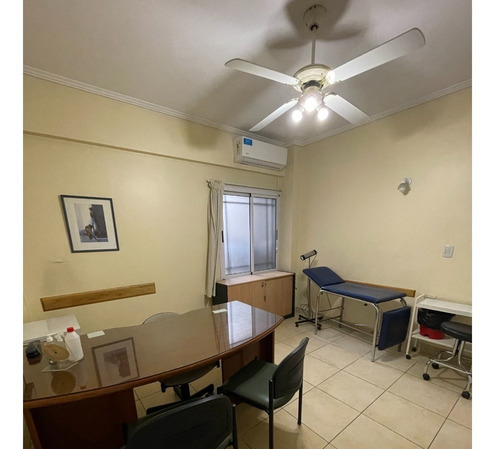 Imagen 8 de 21 de Macias 500 Esquina Canale, Adrogué - Alquiler Profesional, Ideal Consultorios / Oficinas - 135 M2