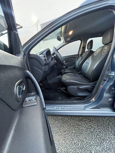 Imagem 10 de 14 de Renault Sandero 1.6 16v 4p Flex Sce Stepway Dinamique