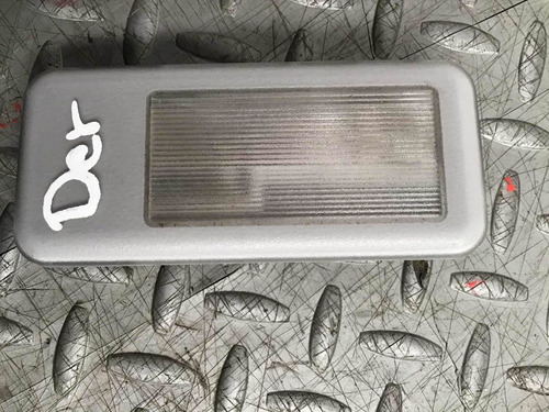 Luz Cortesía Del Der Bmw 320 I Aut V6 2.2 98/2007 (Usado)