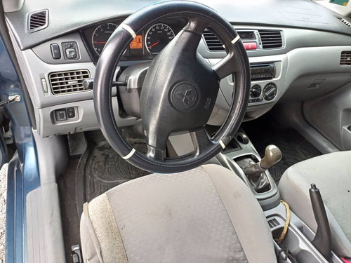 Imagen 10 de 15 de Mitsubishi Lancer Glx
