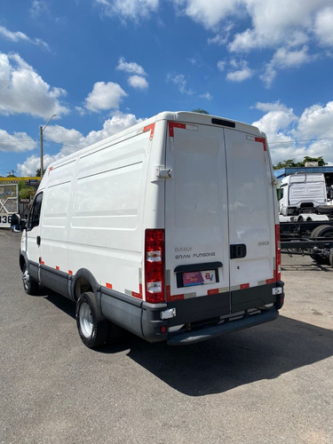 Imagem 4 de 11 de Iveco 55 C17 Gran Furgone Ano 2016/2017 Teto Alto Completo