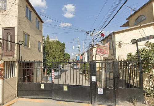 Casa En Venta En Col. Paseos De Ecatepec , Edomex Ds19
