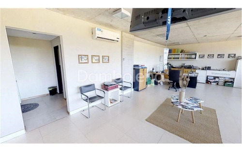 Imagen 4 de 10 de Oficina En Venta O Permuta Ubicado En Trujui, Moreno