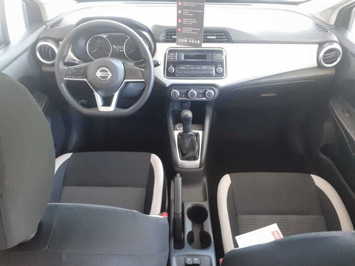Imagem 8 de 8 de Nissan Versa Sense 1.6 (flex)