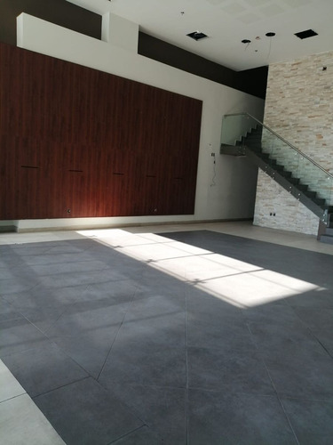 Imagen 2 de 10 de Local Comercial En Renta, Santa Fe, Álvaro Obregón.