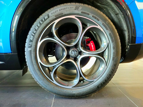 Alfa Romeo Stelvio 2.0 280cv At Q4 Veloce