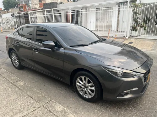 Mazda 3 2.0 Touring At