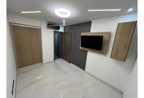 Apartamento En Venta, Res. Jade, Urb. La Soledad.