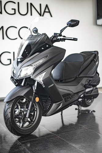 Imagen 11 de 25 de Kymco Xtown 250i Martinez Maxiscooters