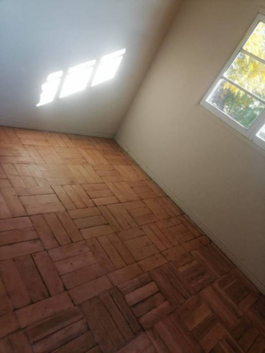 Amplia Casa En Av. Las Dalias Maipu