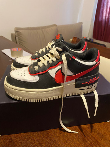 Zapatillas Nike Air Force 1 Casi Nuevas! Se Usaron 2 Veces. (Usado)