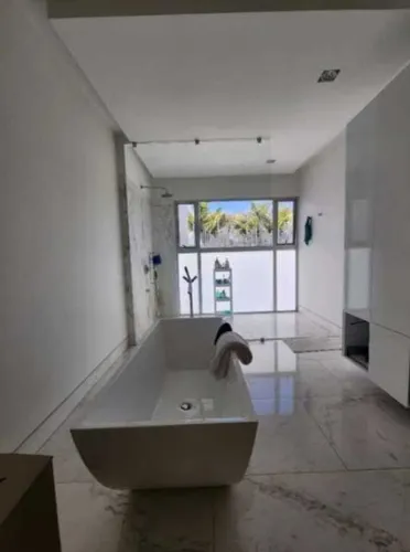 Venta De Casa De Lujo Con Ascensor En Llanogrande, Sector Cabeceras