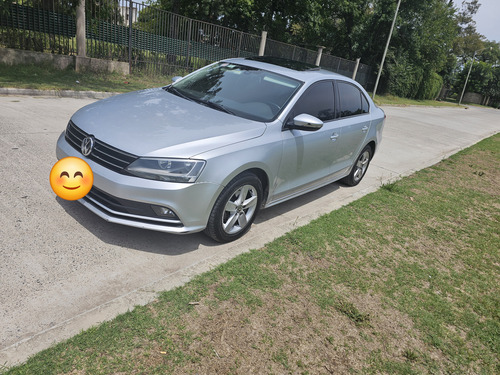 Volkswagen Vento 2.5 Advance Plus 170cv