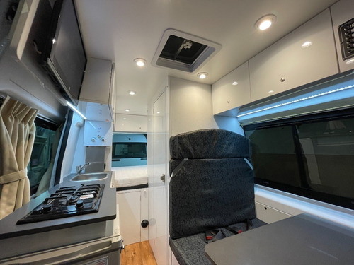 Imagen 4 de 15 de Motorhome Mercedes Benz Sprinter 0km 2022 Homologada