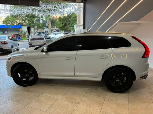 Volvo XC60 2.0 T5 R-design 5p
