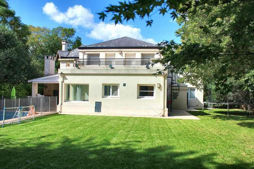 Excelente Casa A La Venta En Barrio San Jorge Village.