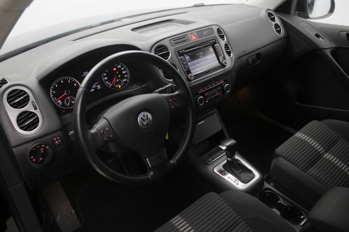 Imagem 11 de 14 de Volkswagen Tiguan 2.0 Fsi 5p 2010
