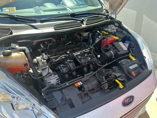 Ford Fiesta Kinetic 1.6 Se Powershift 120cv