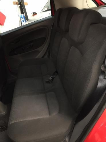Fiat Punto Attractive 1.4 Completo 2012