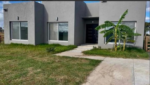 Hermosa Casa En Venta, Barrio San Ramon