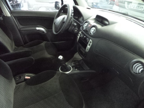 Citroën C3 1.4 8v Exclusive Flex Completo 2009 Prata