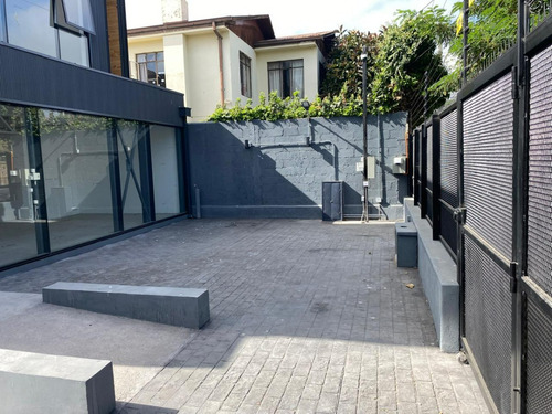 Excelente Local En Arriendo 2 Oriente Entre 12 Y 13 Norte.