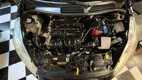 Ford Fiesta Kinetic 1.6 Se 120cv