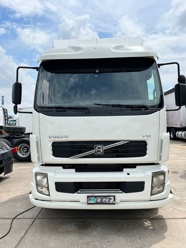 Imagem 3 de 15 de Volvo Vm310 4x2 2008/ N~ Scania Constellation Axor