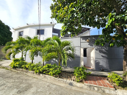 Casa En Alquiler En La Morenera Cabudare 24-3604