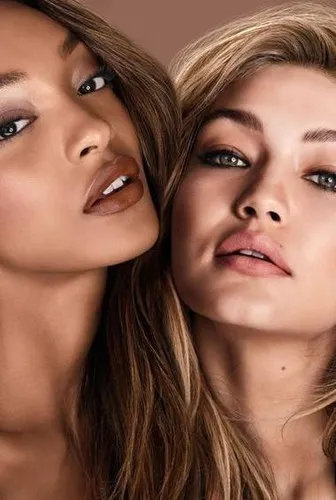 Maybelline Labial Color Sensational Inti-matte Nudes 4.2g Acabado Mate Color Peach Buff