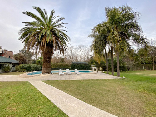 Hermosa Casa Quinta En Venta, En Chacras De Canning.