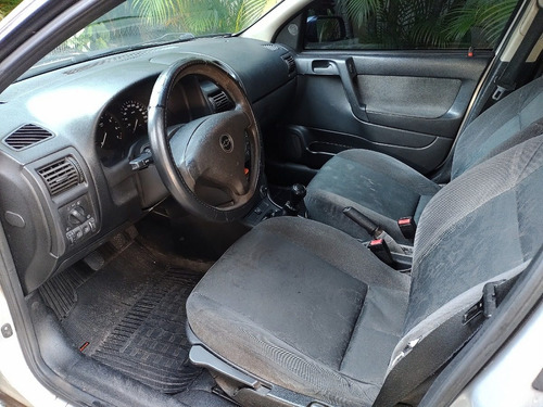 Chevrolet Astra 2001 1.8